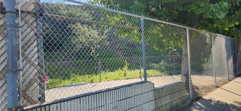 chain link fence